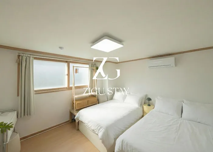 #open #zigu #line 3 & Shinbundang Area Near Garosugil Apgujeong Cheongdam Gangnam Itaewon #airport Bus Nearby Villa Seoul