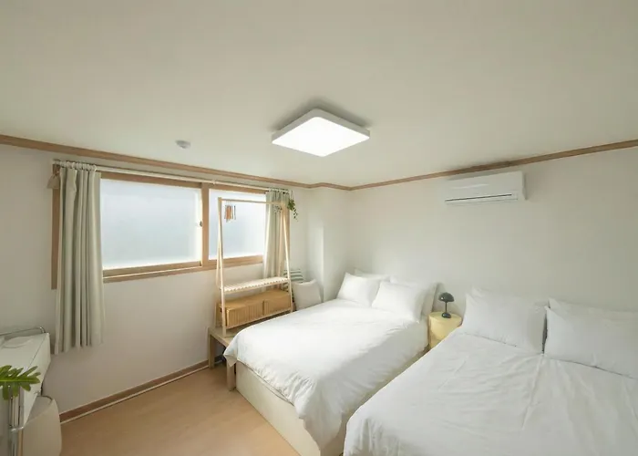 #open #zigu #line 3 & Shinbundang Area Near Garosugil Apgujeong Cheongdam Gangnam Itaewon #airport Bus Nearby Seoul